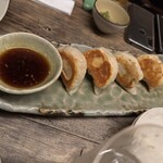 ＮＩＨＩＲＯ - 餃子。ニンニク臭がなく、美味い！