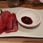キッチンみのるや - マグロ刺身（一人前）はしっとりねっとり