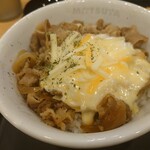 松屋 - 料理写真:チーズ牛めし並盛 (つゆだく、ライス少なめ)
