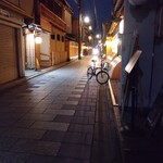 肉の大橋亭 - お茶屋さんは掃除が行き届いていて　歩いていてとても気持ち良いです