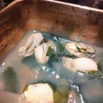 鮨とおでん＆ - おでん出汁にプリプリの牡蠣