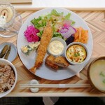 ひとつぶ～I select kitchen～ - ひとつぶランチ(海老フライ)