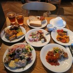 MORETHAN TAPAS LOUNGE - 