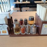 UNDERGROUND RAMEN 頑者 - 料理写真: