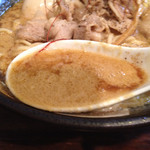 麺座 かたぶつ - 煮干しと玉子とじの見事な融合