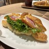 三日月屋 CAFE 福岡空港店