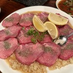 万正 - 名物塩タン①