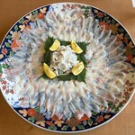 山田屋 - 圧巻のふぐ刺し