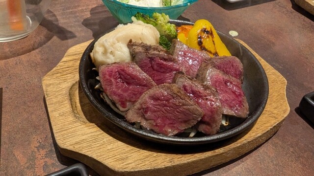by ammo64 : 鉄板肉酒場 LOVE&29 京橋店 (ラブアンドビーフ)- 京橋/肉