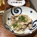 炭火野菜巻き串と餃子 うずまき - 3人分の酢モツ。にしては柚子胡椒の量が…笑