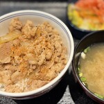 吉野家 - 料理写真:朝牛セット(574円) 選べる小鉢はお新香