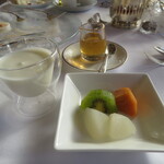 ザ・フジヤ - ヨーグルト、フルーツ