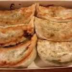 好餃子 - 料理写真:しそ餃子　６個入り５８４円。