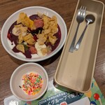 ガスト - 締めのデザート1　▽アサイーヨーグルトボウル(追加トッピングカラースプレー)