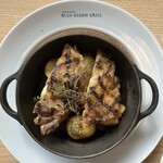 fish&wine BLUE OCEAN GRILL - グリルチキンと北海道キタアカリ芋ガーリック風味