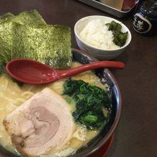 横浜家系ラーメン 盛ト家