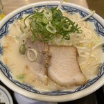 由丸 - 塩もやしらーめん ¥900（価格は訪問時）