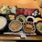 天然魚と七輪焼き 隠れ居酒屋 雑魚や - 