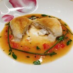 シェ・イノ - 断面