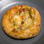 R Baker うめきたグリーンプレイス店 - ごろごろじゃがいものバジルポテト