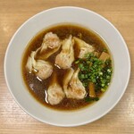 七喜 - 肉わんたんめん（しょうゆ） 950円
