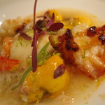 エクアトゥール - 前菜3：百合根饅頭とムール貝、雲丹、蟹、自家製イクラ、ホタテ貝と昆布の葛ソース、エストラゴンとライム風味