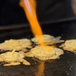 大正お好み屋 ままま - ※ エンデバーのプロミネンスバーーーーン！
      他の方の「チーズレンコン」(´◡͐`)