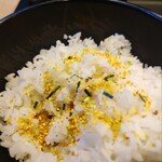 松のや - ２杯目の大盛ご飯に、のりたま