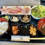 海老精肉店直営焼肉 辿 - 