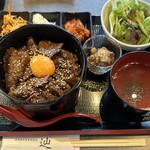 海老精肉店直営焼肉 辿 - 