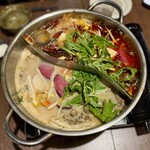 赤い壺 - 赤い壺しゃぶ鍋