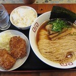 中華そば 麺や食堂 - サービスランチＤセット(味玉中華そば／メンチカツｘ２個／小ライス)