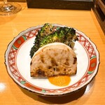 焼鳥 とこしえ - 静岡県産白かぶとブロッコリー ハリッサのソースを添えて ◎ソースめっちゃ美味い！