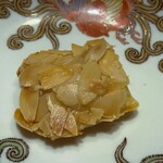 中国料理 眺遊楼(横浜ベイコート倶楽部 ホテル＆スパリゾート) - エビマヨ春巻きアーモンド揚げ