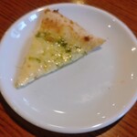 パスタ マンジャーレ ザザ - バジルチーズみたいな