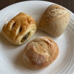 ガーデニア(ホテルマイステイズプレミア成田) - パン５種類のうちの３種類 
