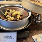 ガーデニア(ホテルマイステイズプレミア成田) - サツマイモのフォンダンオレンジバルサミコソース