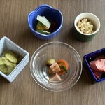 ガーデニア(ホテルマイステイズプレミア成田) - 手前左から、くわい柚子胡椒和え　鴨とオリーブのマリネ　ごぼうの梅みそ和え　奥左　彩り野菜のピクルス　海老芋そぼろ豆富