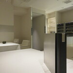 レストラン アレナ - 分厚い冊子は、ボトルワインリスト