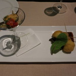 鱧のフリッターピンチョス　いろいろ茸とムール貝のマリネ