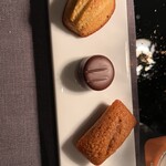 DRIFTWOOD BAR & GRILL (フェアモント東京) - 