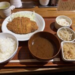 とんかつは飲み物。 - ロースカツ定食