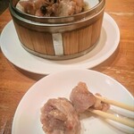 鍋家 - 骨周りが美味しい