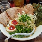 博多豚骨うまか丸