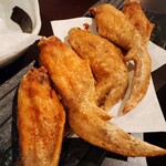 酒と中華 螢火 - 九州産手羽先(素揚げ)  @¥200