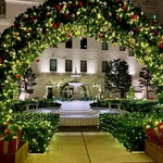 SALONE 2007 - サローネさんの近くです｡イルミネーションが素敵なので、食事に行かれたら写真を撮るのがオススメです。