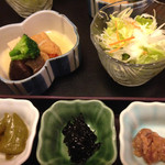 依山楼岩崎 - 朝食 佃煮 サラダ 煮物