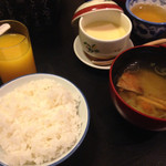 依山楼岩崎 - 朝食 茶碗蒸し 親蟹の味噌汁