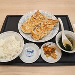 ぎょうざの満洲 - ダブル餃子定食（740円）
