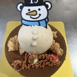 一休 - 料理写真:この雪だるまとメリークリスマスの文字  チョコかと思って思い切りかじったらプラスチックだった爆笑ꉂ(ˊᗜˋ*)